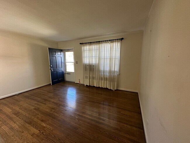 Foto del edificio - Burlington / Condo