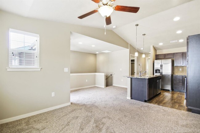 Foto del edificio - 12573 W Irving St