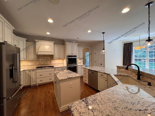 Foto del edificio - 3353 Cheswick Dr