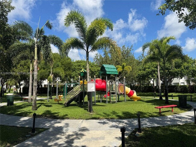 Foto del edificio - 11482 NW 69th Terrace