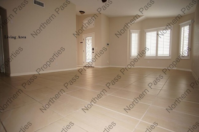 Foto del edificio - Beautiful 3 Bedroom Eastside Home