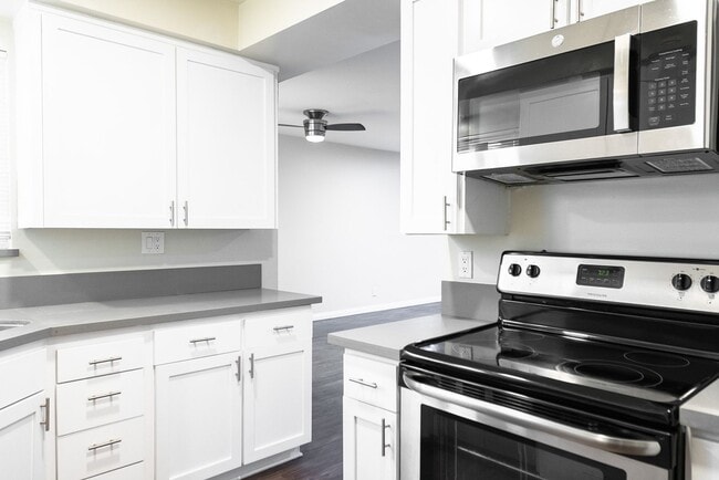 Interior Photo - 1371 S. Beverly Glen Blvd.