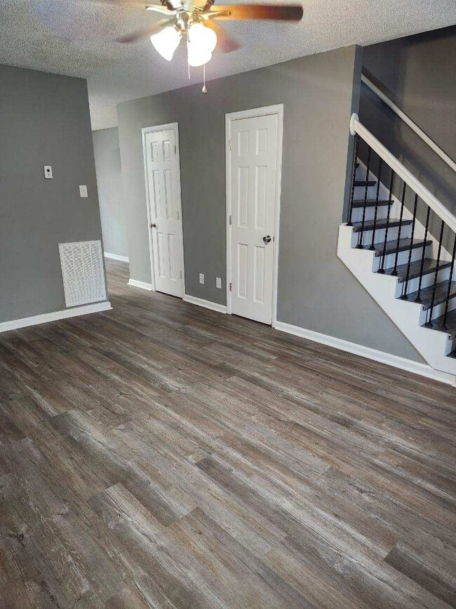 Building Photo - 1121 Morningside Dr