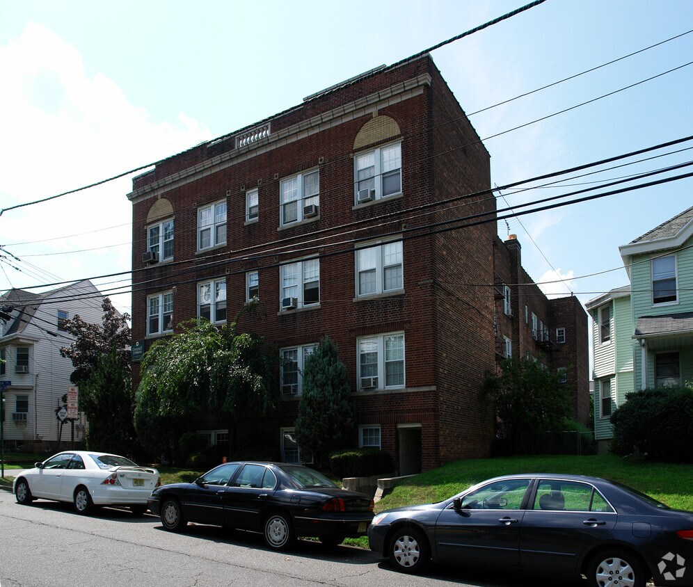 Foto del edificio - Courtney Commons