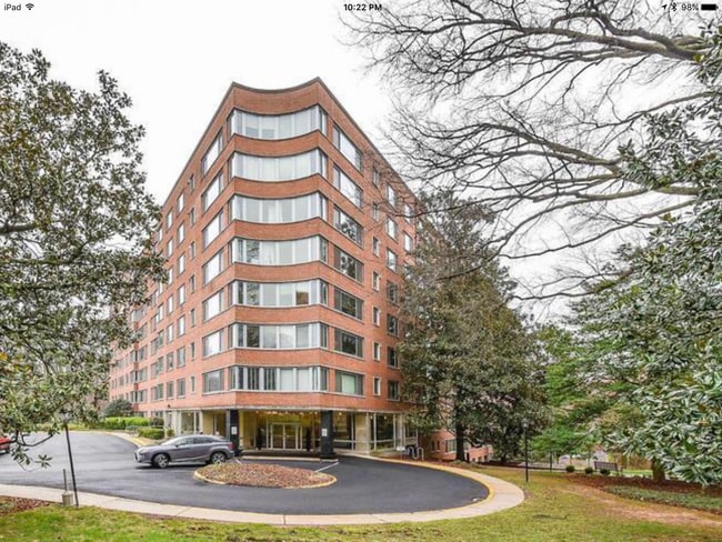 Building Photo - 4200 Cathedral Ave NW