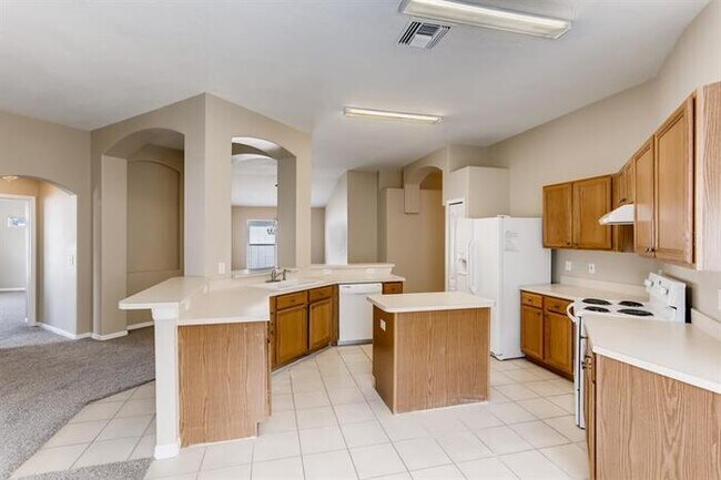 Foto del edificio - 19006 Weatherstone Dr, Tampa, FL, 33647