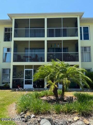 Primary Photo - 717 S Beach St