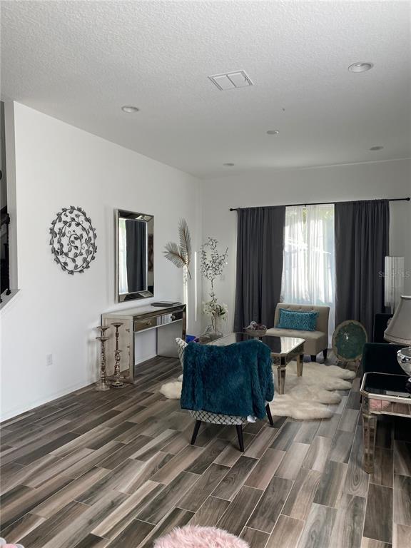 Building Photo - 10466 Siddington Dr