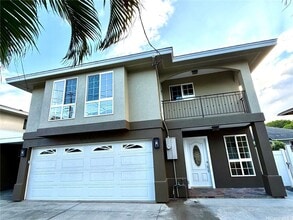 Building Photo - 634 9th Ave