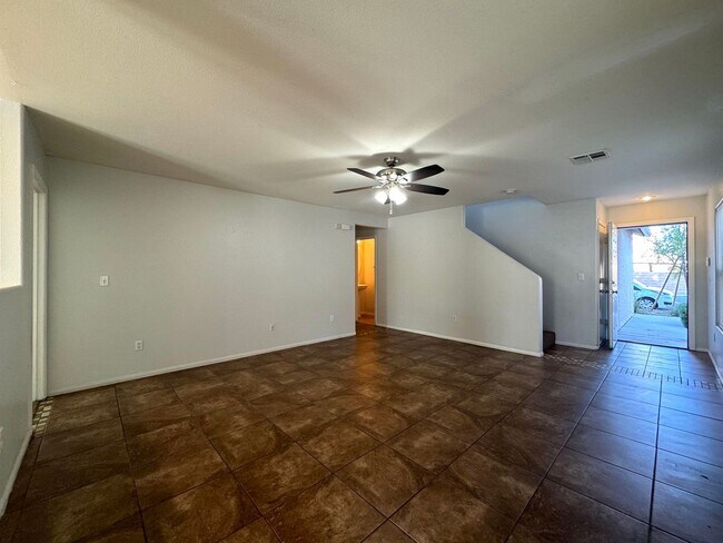 Building Photo - 11087 Deluna St