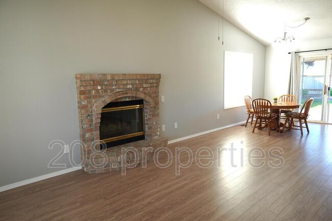 Building Photo - 7979 W Snohomish St
