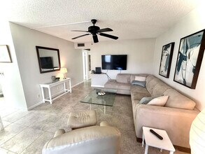 Building Photo - 433 Durham O