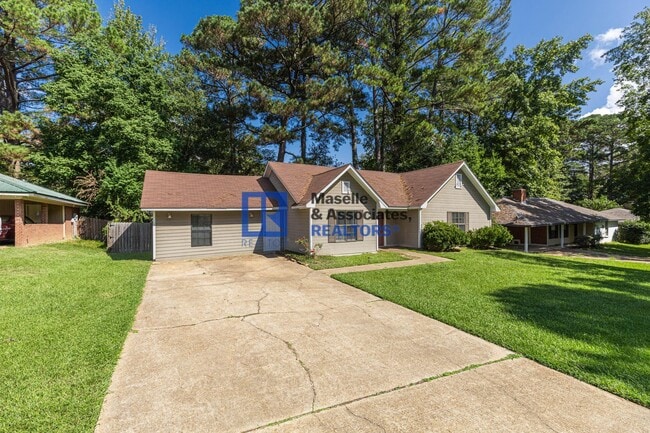 Foto del edificio - 5 Bedroom/2 Bath Home in Bellegrove Subdiv...