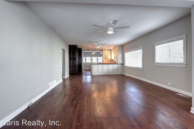 Building Photo - 4 br, 2 bath House - 9 N Lewis Street