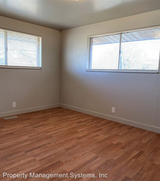 Building Photo - 3056 S 200 E