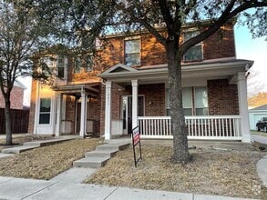 Building Photo - 2637 Van Buren Dr