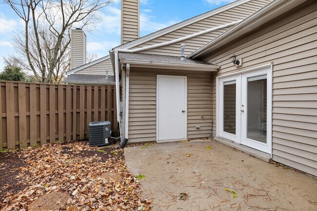 Building Photo - 315 Yorkshire Cir