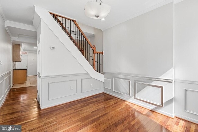 Building Photo - 214 N Madeira St