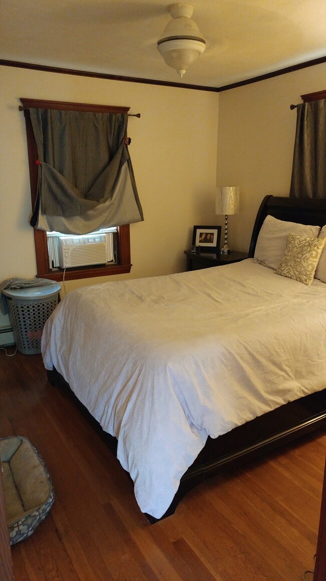 Building Photo - 12 Peirce St