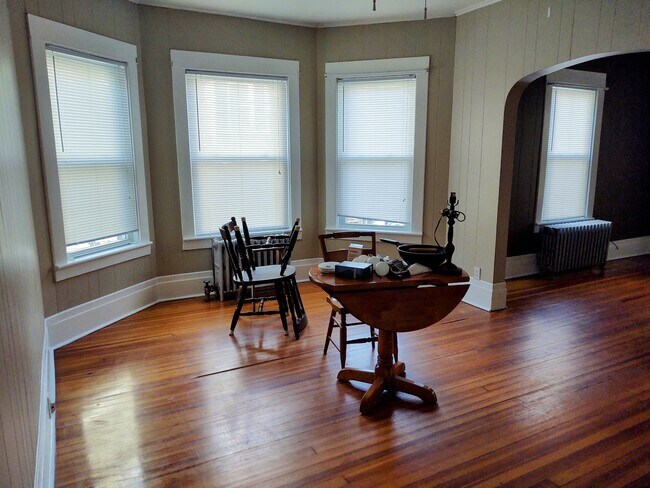 dining room - 21 Boylston St