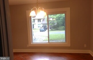 Building Photo - 3 Don Mills Ct