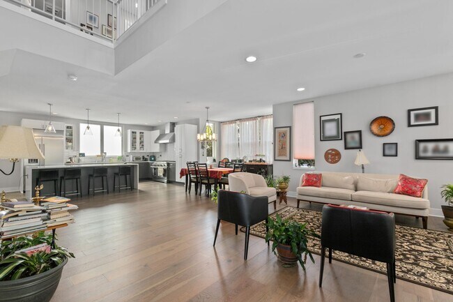 Building Photo - 5Bd/3.25Ba Seattle House