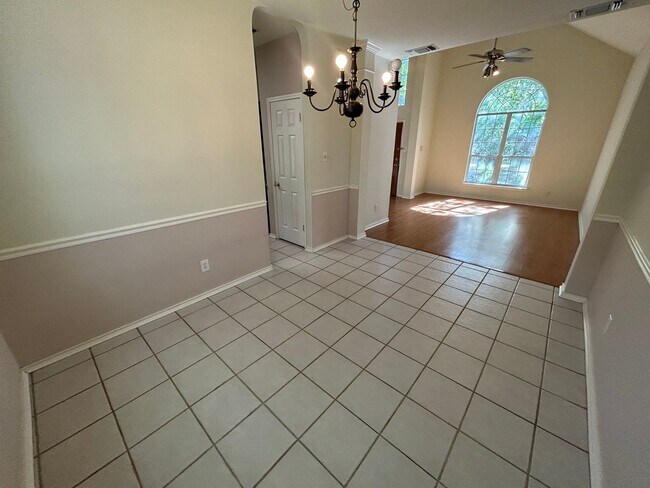 Building Photo - APPLICATION RECEIVED - **MOVE - IN SPECIAL...