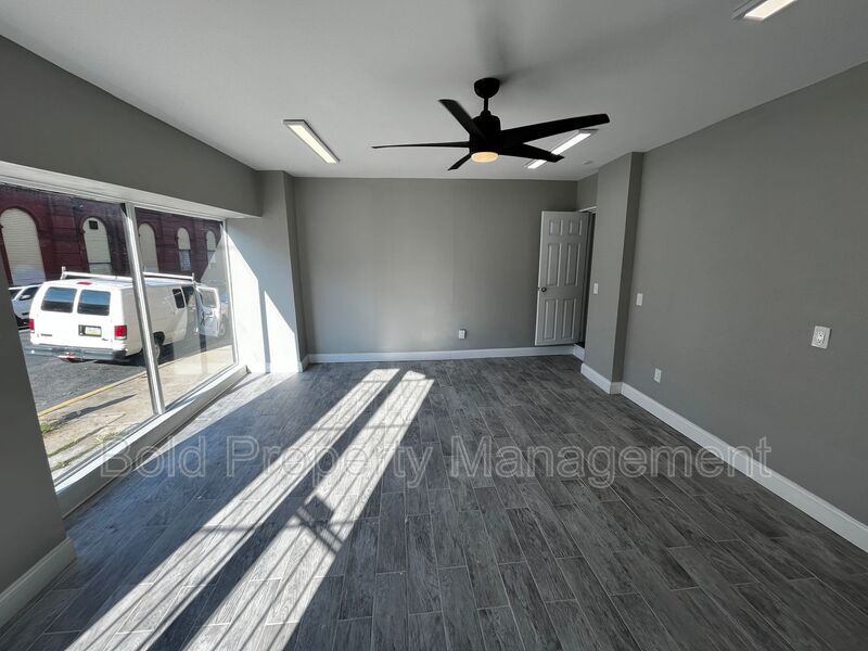 923 Buttonwood St Unit commercial, Reading, PA 19604 Condo for Rent