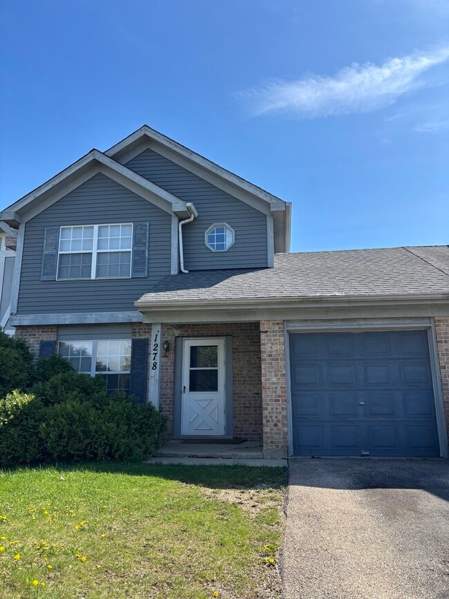 Building Photo - 1278 Robin Dr