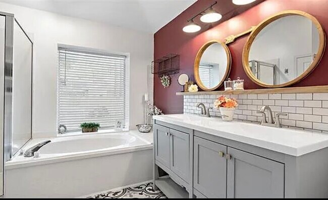 Foto del edificio - 2159 Rue Pickney