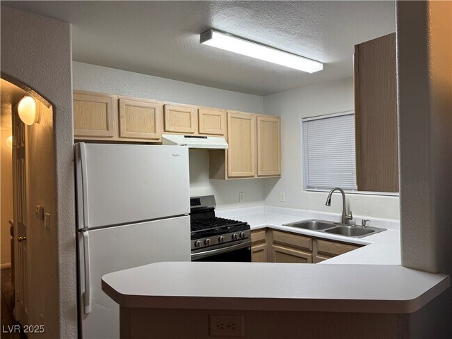 Foto del edificio - 4316 W Lake Mead Blvd
