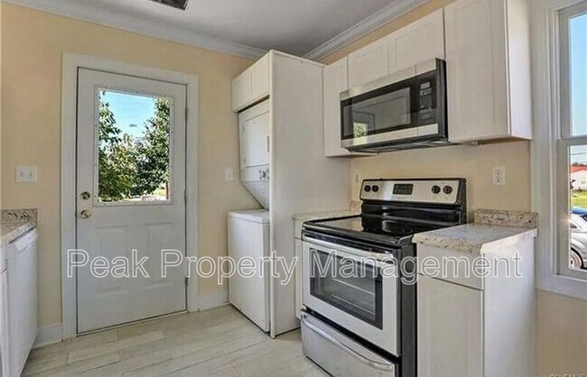 Foto del edificio - 2424 Gordon Ln