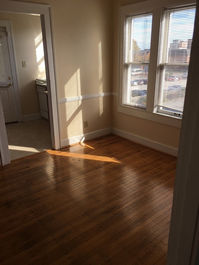 Foto del edificio - 416 E Vermont St