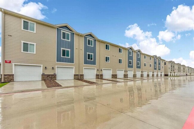 Foto del edificio - 21155 Gosling Rd