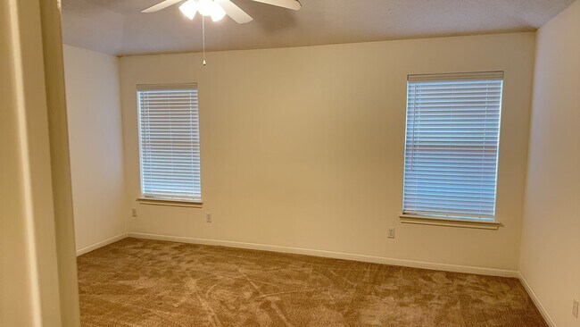 Foto del edificio - 3/2 Park Place Duplex