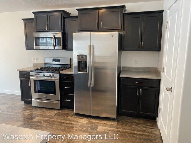 Building Photo - 3 br, 2 bath House - 54 E. Sawmill Row #1071