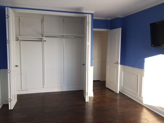 Bedroom unfurnished (WITH TV) - 501 Slaters Ln