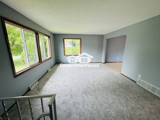 Foto del edificio - 905 97th Ln NE
