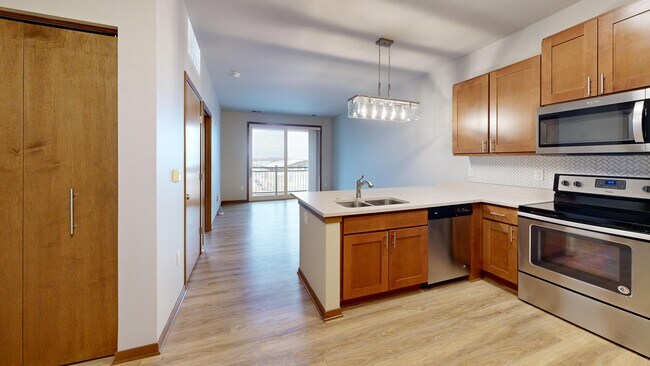 Kitching and Living - Howard Commons and Howard Lofts