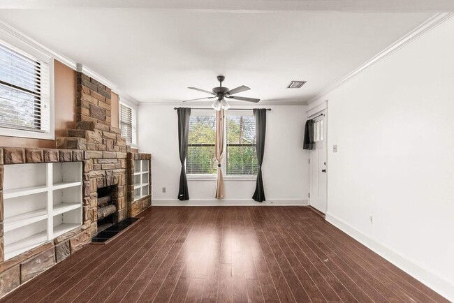 Building Photo - Charming 2 Bedroom 1 Bath house in the Argenta District of North Little Rock.