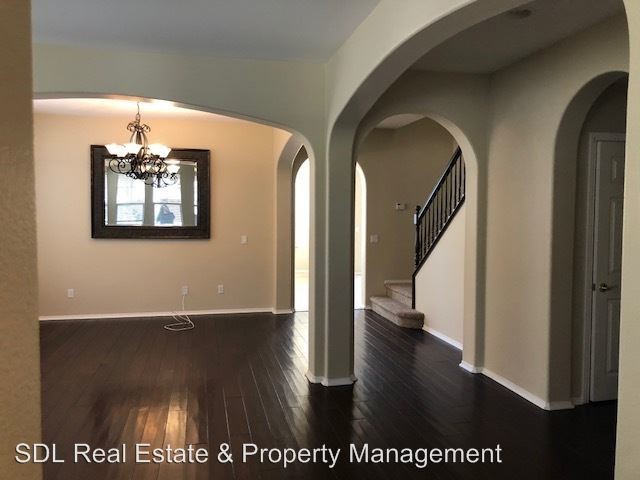 Building Photo - 45623 Magnolia Pl