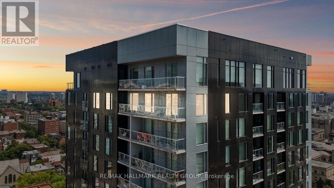 Building Photo - 20 Daly Ave