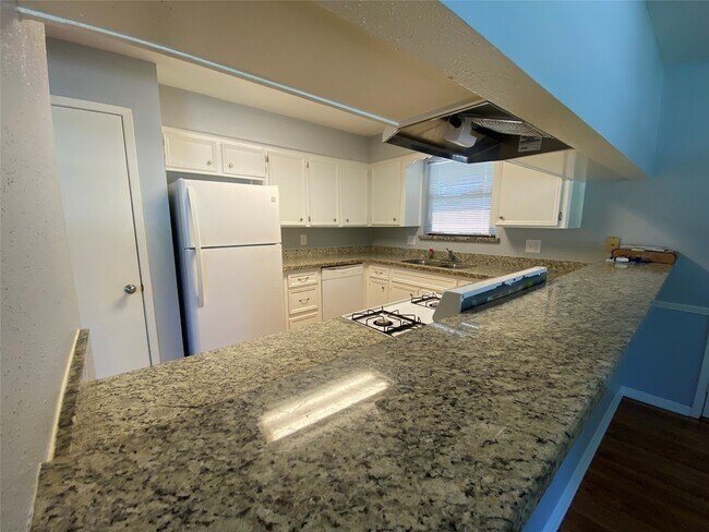 Foto del edificio - 2714 Sherwood Hollow Ln