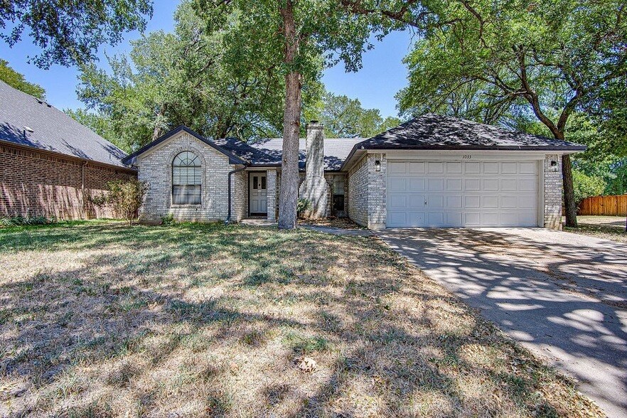 Foto principal - 1033 Oak Valley Rd