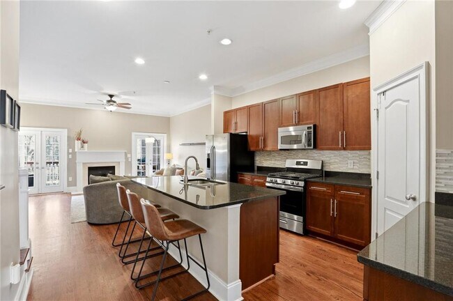 Foto del edificio - 1585 Mosaic Way