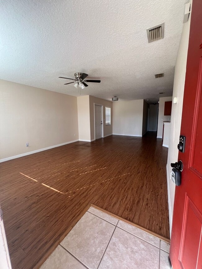 Foto del edificio - Welcome to Your New Home in Serene Wedgefield, FL