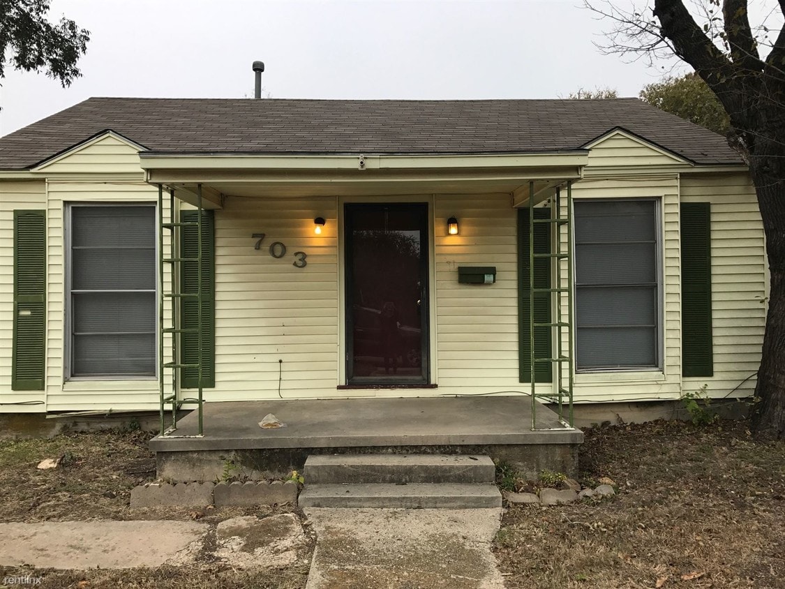 Primary Photo - 3 br, 1 bath House - 703 Denton St