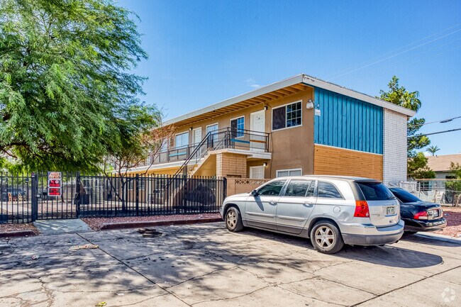 Building Photo - 2300 Sunrise Ave