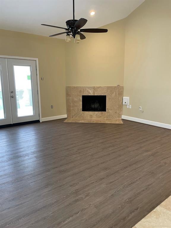Foto del edificio - 6831 Wellwood Ct