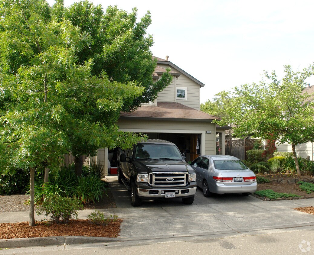 8065 Creekside Dr, Windsor, CA 95492 Apartments in Windsor, CA